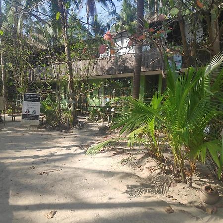 Oliver'S Laguna Eco Lodge Hotel Ngapali Buitenkant foto